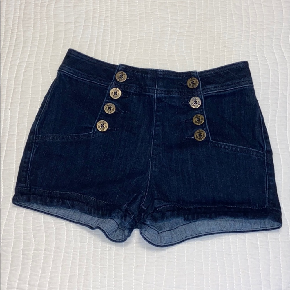 Express Shorts